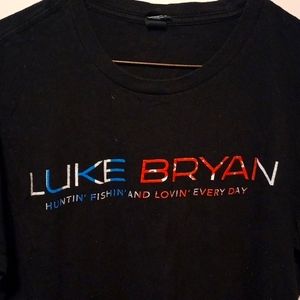 Small Luke Bryan concert tee shirt